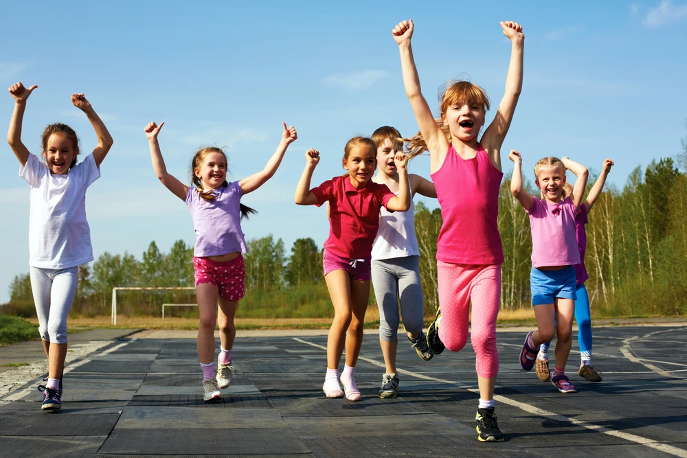 kids running