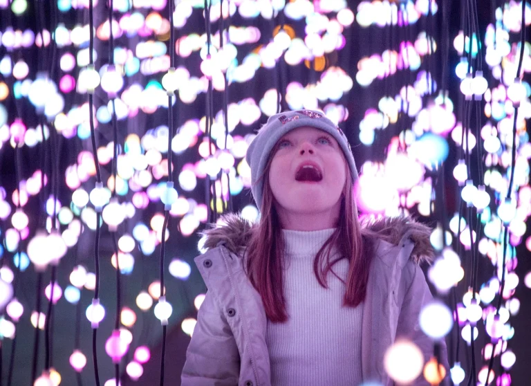 luces navidad nina