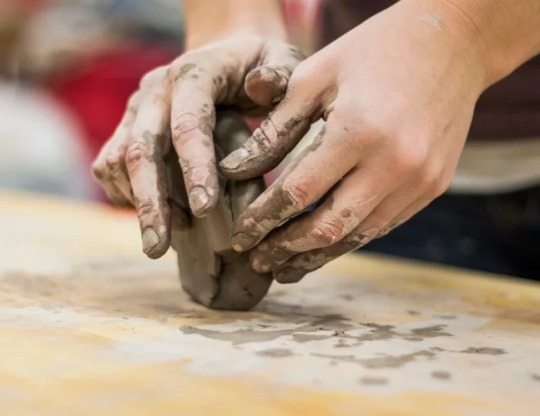 taller ceramica manos